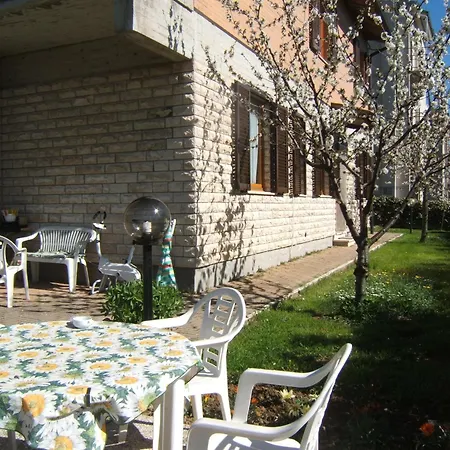 Casa Aralia Con Giardino