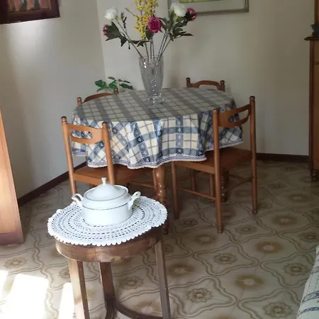 Casa Aralia Con Giardino *